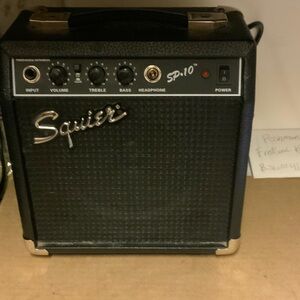 Squier SP-10 Black Guitar Amplifier